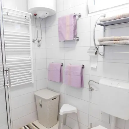 Apartman Ora شقة
